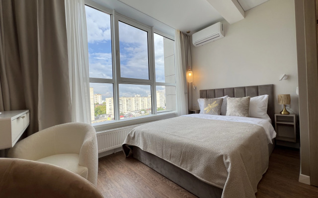 Квартира Эстетичная студия с панорамными окнами рядом с метро