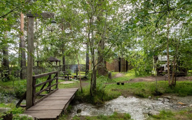 Отель Дом у реки