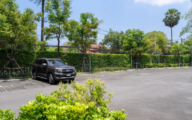 Cassia Residences ot Continent Apartments