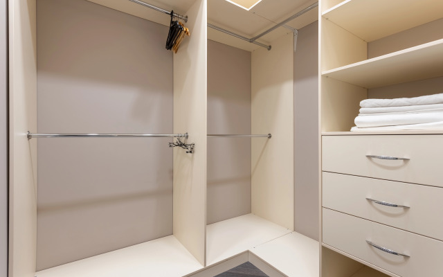 Апартаменты дизайнерские на 37 этаже