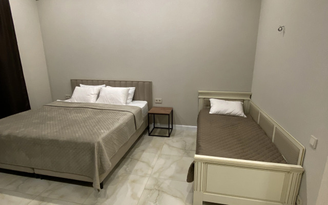 Elt28 Guest House