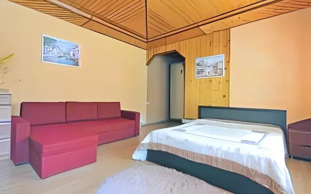 Коттедж на Пчелиной Дом с Панорамным Видом