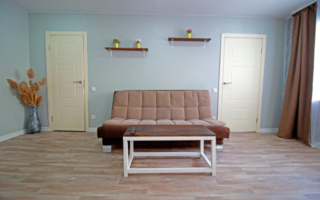 2kh Komnatnye Apartamenty U Zhd Vokzala Flat