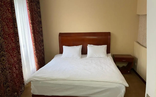 Hotel Luxurious