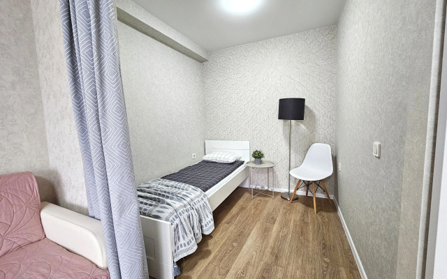 S Balkonom-Terrasoy V Turisticheskom Tsentre Flat