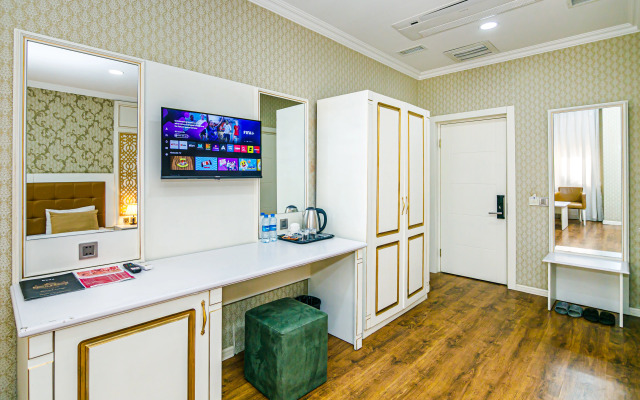 Maris Baku Hotel