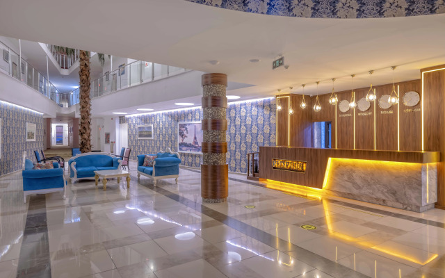 Armas Beach Hotel