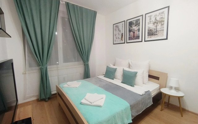 Uyutnaya kvartira s razdelnymi spalnymi mestami Flat