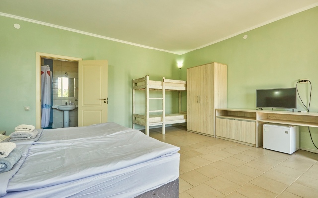 Serebryanyij Plyazh Hotel