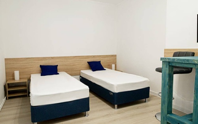 MAXI na Zelenovskoj Apartments