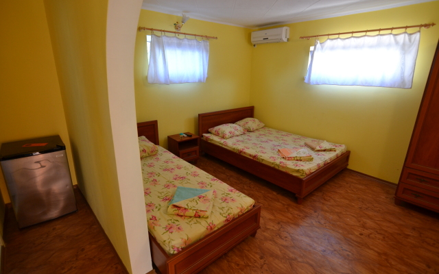 U Yudzhina Guest House