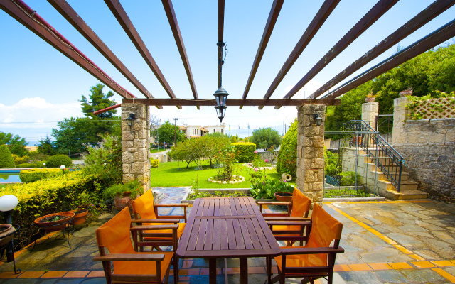 Bizmut Shared Pool Paliouri Villa