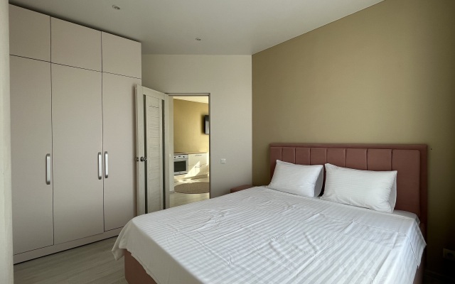 Uyutnaya Trekhkomnatnaya V Spalnom Rayone Flat