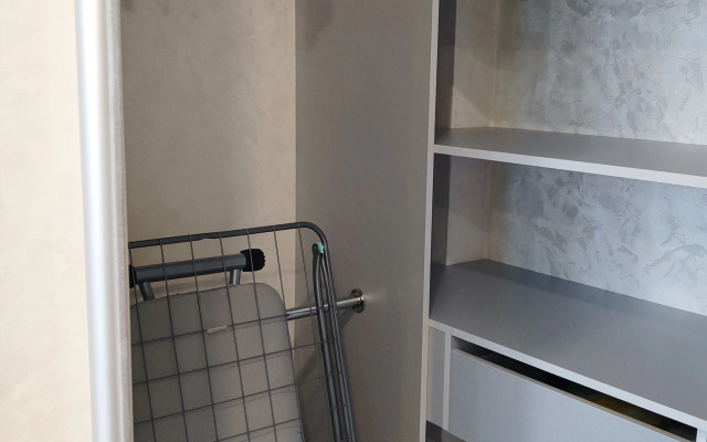 Novaya Sovremennaya Studiya S Vidom Na Roschu Flat