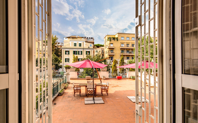 Circo Massimo Terrace Apartments