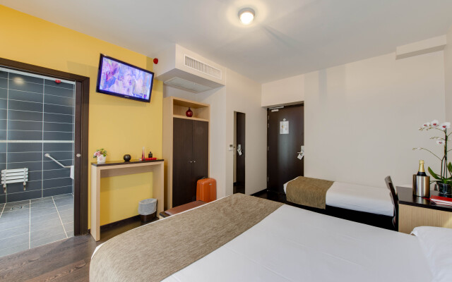 Source Hotel