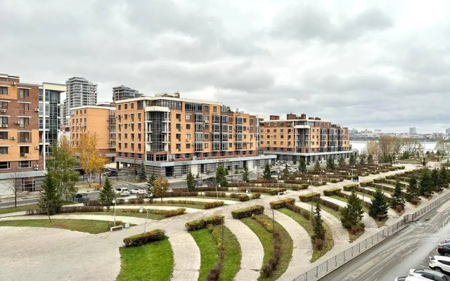 Ryadom S Chashey Flat