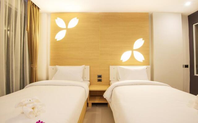 Clarion Hotel Patong Beach