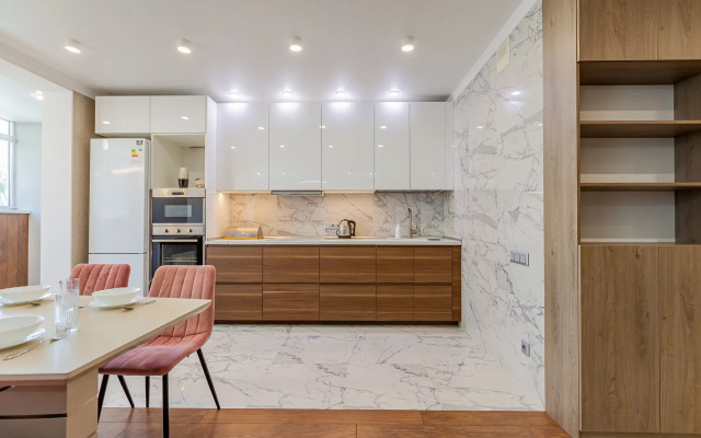 Na Beregu Reki Kazanka Flat