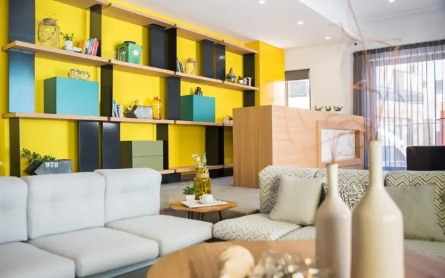 Natali Apartments
