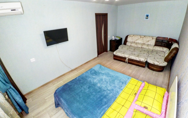 Uyutnaya U Rivyery Flat