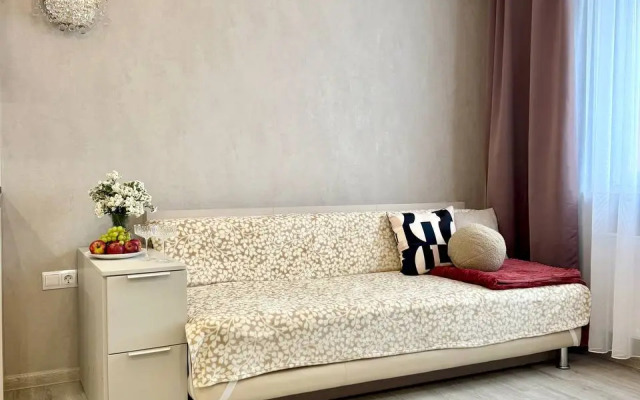 Sovremennaya V Novokomarovo Flat