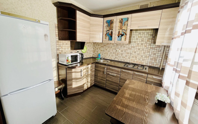 3kh Komnatnaya Kvartira U Zhd Vokzala Flat