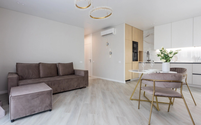 Na Prospekte Dzerzhinskogo Apartments