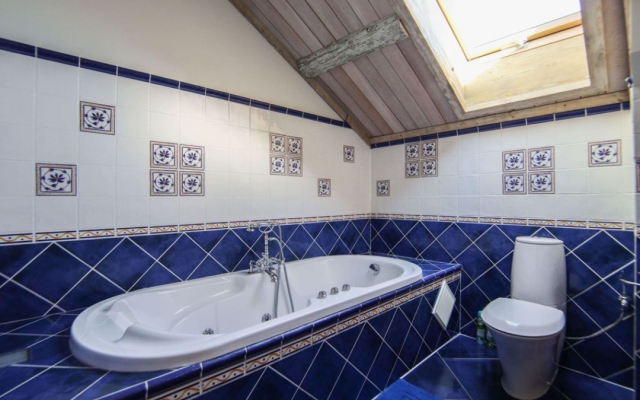 Частный дом Хмелевка ВИП на берегу озера