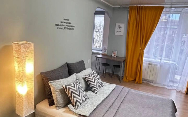 J&N Apartments Tryokhmestnaya studiya s balkonom v tsentre goroda Moskovskiy 16 Apartments
