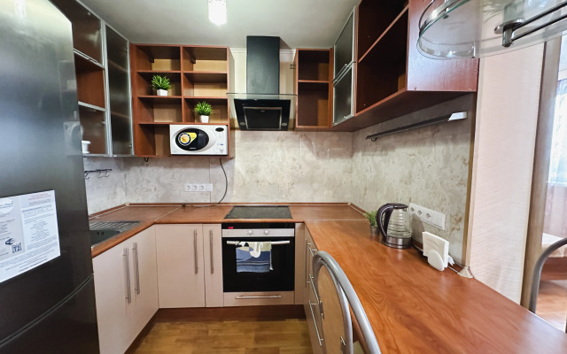 Dvukhkomnatnaya Pionerskaya 100 Flat