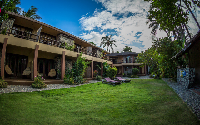 Reef Retreat Boracay Hotel