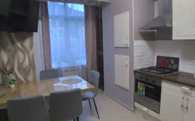 Квартира Просторная с двумя отдельными комнатами в центре Геленджика