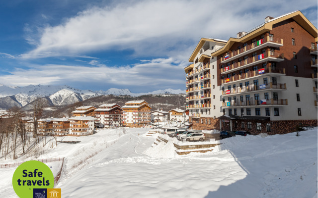 Отель Ski Inn Hotel Rosa Khutor