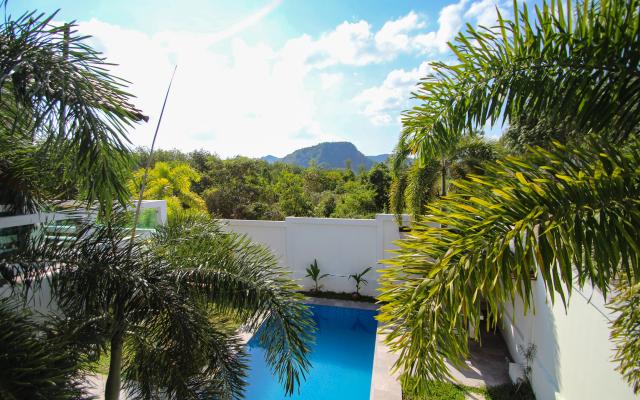 Resona Pool Villa