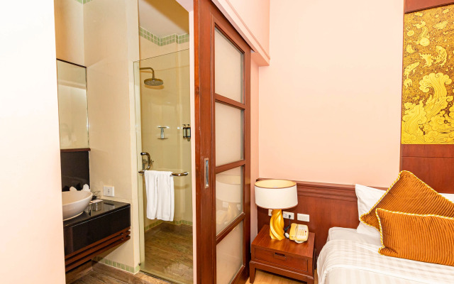 Grand Pacific Sovereign Resort & Spa
