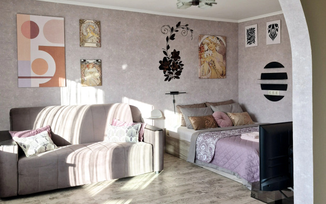 Dizaynerskaya "Modern" Flat