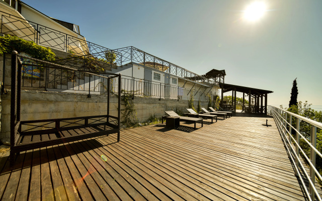 Solnechnyij Guest House