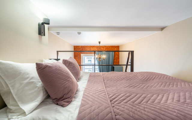 Квартира Комфортная студия с дизайнерским ремонтом