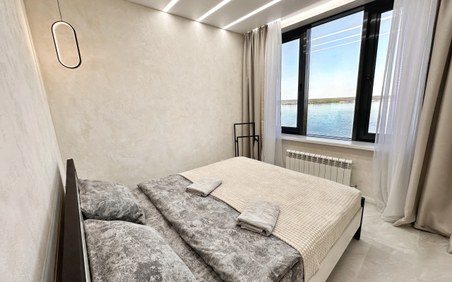 Na Naberezhnoj Flat