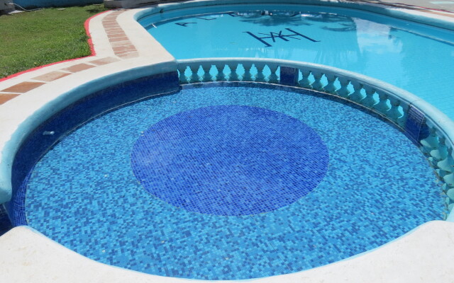 Отель Albri by Rotamundos