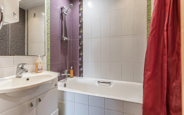 Квартира Двухкомнатная с видом на сквер