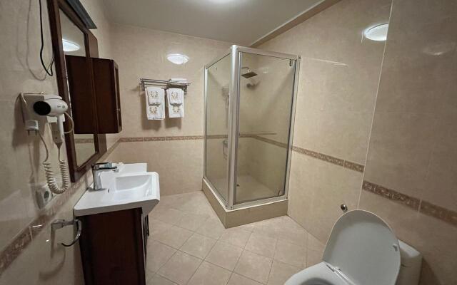 Hotel Luxurious
