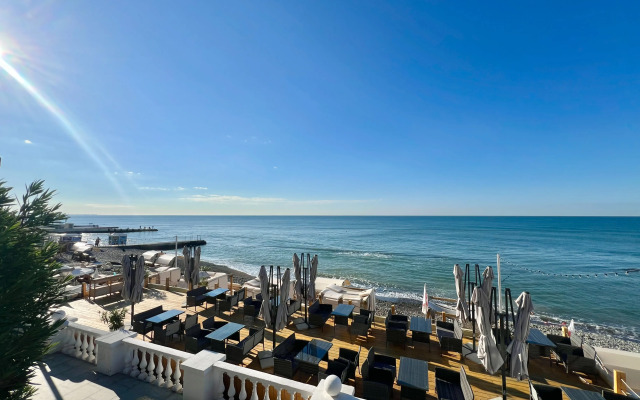 Apartments Alfa Chernomorskaya 16