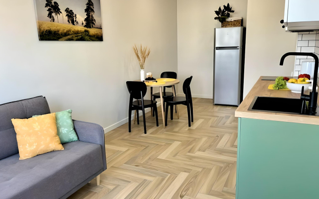 Na Ulitse Akatsiy 34k5 Apartments