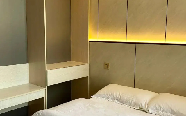 Отель Holiday Hotel