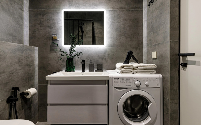 Апартаменты VIP студия с роскошной ванной у панорамного окна