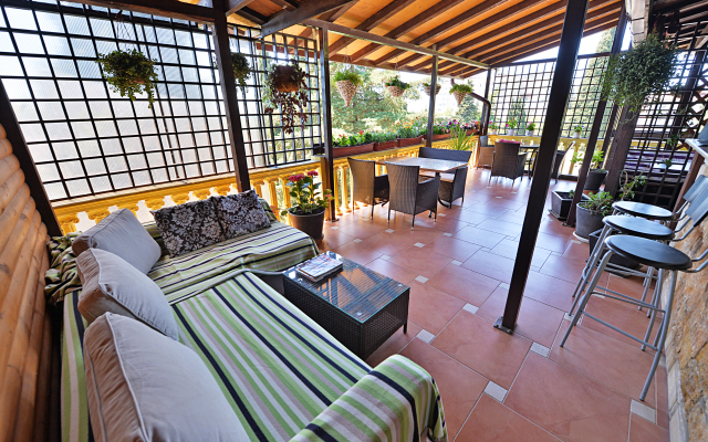 Malibu Guest House