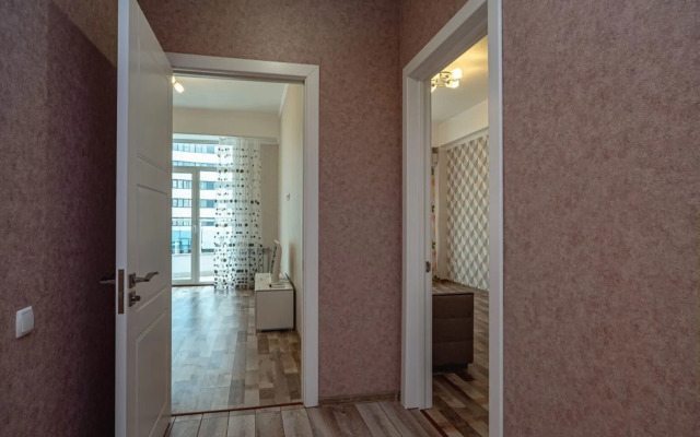 Апартаменты на Ялтинской 12А, ЖК Шато Лувр