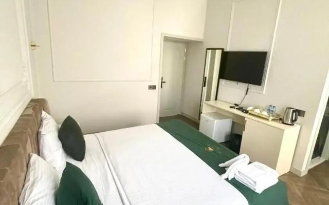 Perla De Mar Inn Hotel